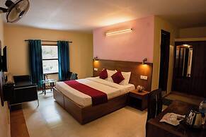 Hotel Falcon Crest