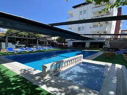 Kadeer Hotel