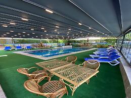 Kadeer Hotel