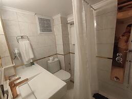 Kadeer Hotel