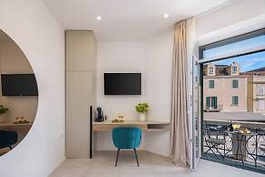 48 Rooms Split