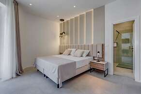 48 Rooms Split
