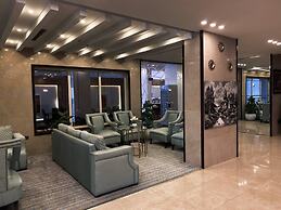 LANDMARK HOTEL - SARI