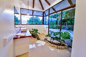 Akua Ocean View Suites