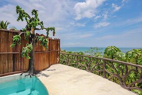 Akua Ocean View Suites