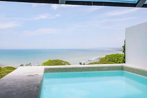 Akua Ocean View Suites