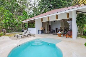 Akua Ocean View Suites