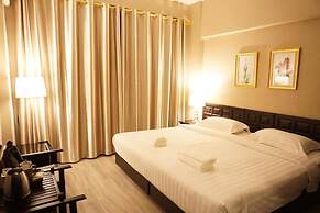 Taris Art Hotel Phrae
