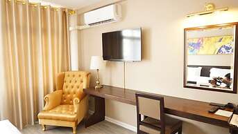 Taris Art Hotel Phrae