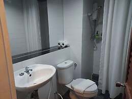 Taris Art Hotel Phrae