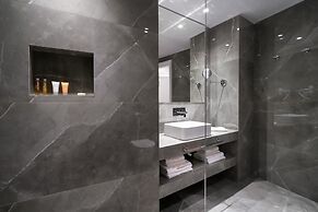 Praxitelous Luxury Suites