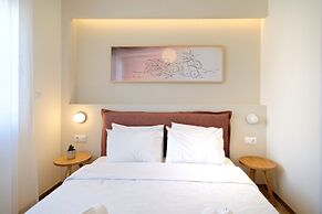 Eos Residence