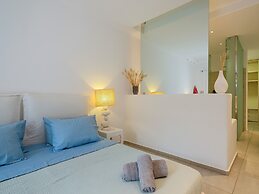 Lux Villa, 5 Master BR, Private Pool, Sunset View!