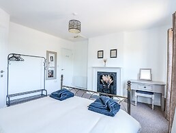 Lily Cottage
