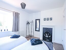 Lily Cottage
