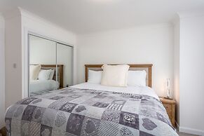 9A Millbrae - Donnini Apartments