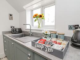 Daisy's Den