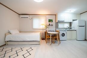Jeju Joyhouse
