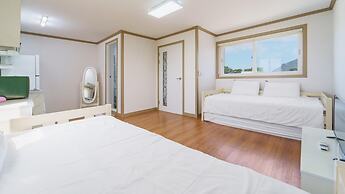 Jeju Joyhouse