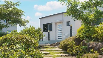Jeju Joyhouse