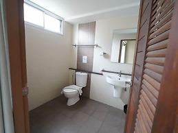 RoomQuest Tha Sala