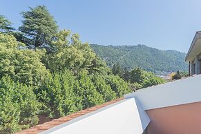 La Mansarda in Como With 3 Bedrooms and 2 Bathrooms