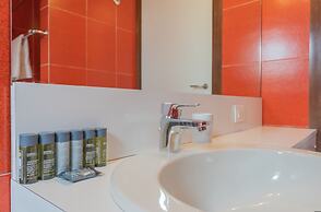 La Mansarda in Como With 3 Bedrooms and 2 Bathrooms