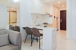 Restful And Comfy 2Br At Sky House Bsd Apartment By Tarvelio