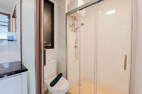 Restful And Comfy 2Br At Sky House Bsd Apartment By Tarvelio