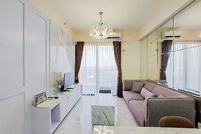 Restful And Comfy 2Br At Sky House Bsd Apartment By Tarvelio