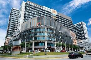 Centrestage Petaling Jaya- Perfect Host