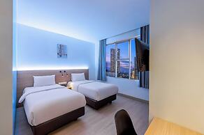 GRAND   THAMRIN  HOTEL