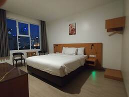 GRAND   THAMRIN  HOTEL