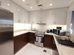 SuperHost - Chic Apartment With Balcony Close to Burj Khalifa
