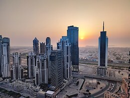 SuperHost - Chic Apartment With Balcony Close to Burj Khalifa