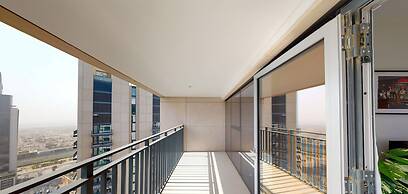 SuperHost - Chic Apartment With Balcony Close to Burj Khalifa