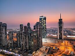 SuperHost - Chic Apartment With Balcony Close to Burj Khalifa