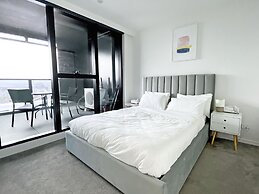 Skygarden Luxury Condo