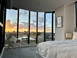 Skygarden Luxury Condo