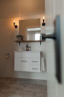Bay Of Fires Apartments