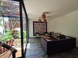 CASA MEXICANA MODERNA - PISCINA PRIVADA