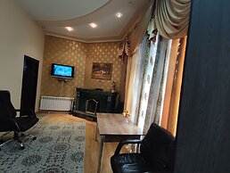 Green House Hotel