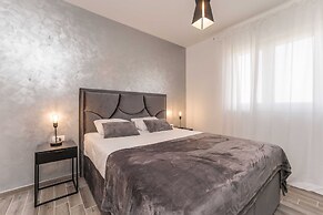 Luxury D Apartments