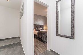 Luxury D Apartments