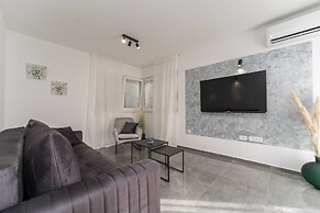 Luxury D Apartments