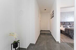 Luxury D Apartments