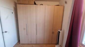 Extra Large One Bedroom Flat With Parking