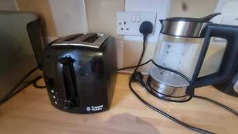 Extra Large One Bedroom Flat With Parking