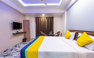 Itsy Hotels Golden Birds