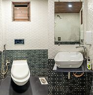 Itsy Hotels Golden Birds